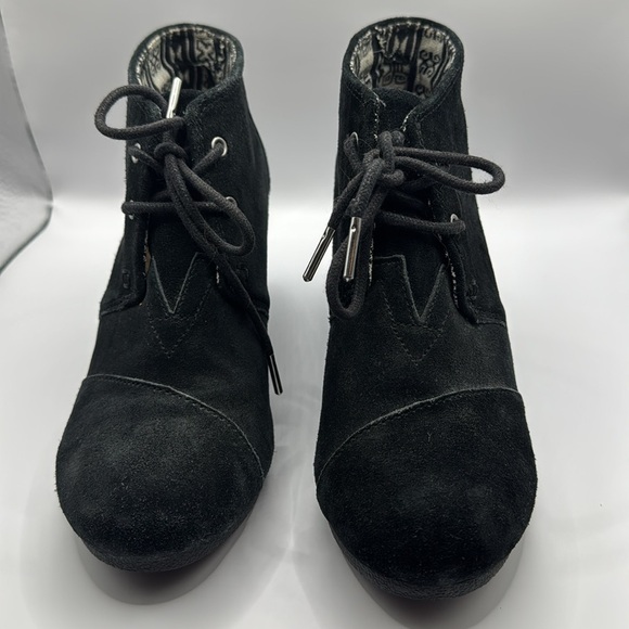 TOMS Women's Black Suede Desert Wedges Size 7 - Picture 9 of 16